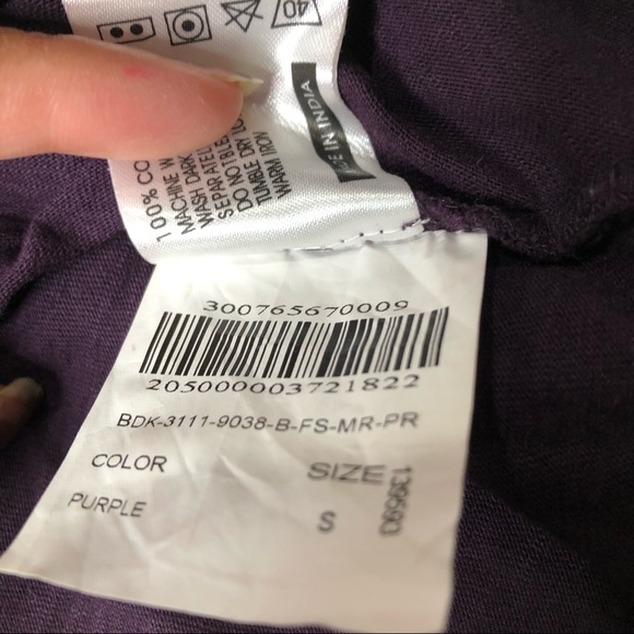 Quarter Sleeve front buttoned cotton top. Size - S - Picture 14 of 15